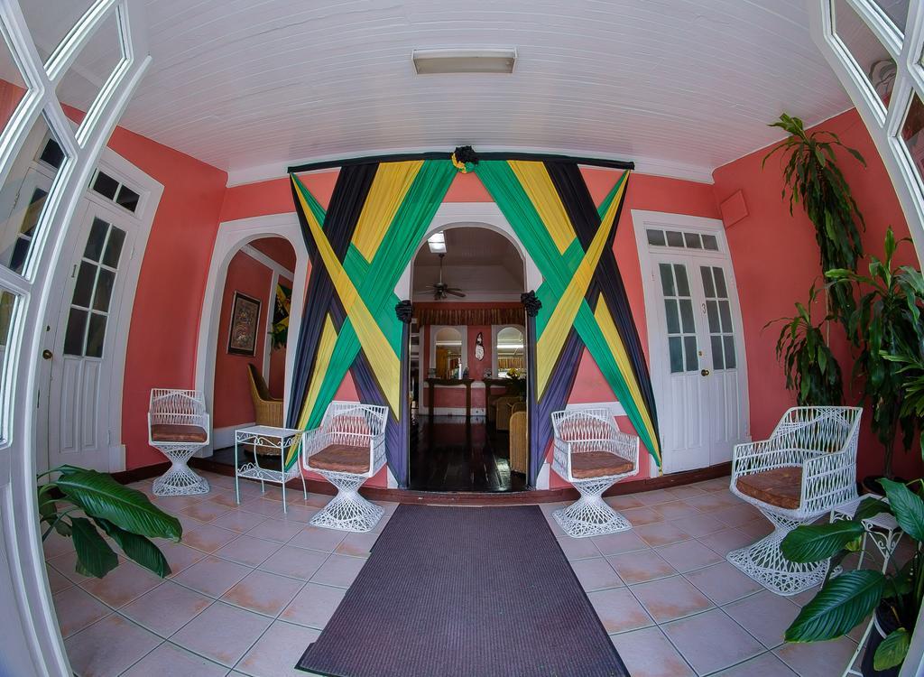 Indies Hotel Kingston Buitenkant foto