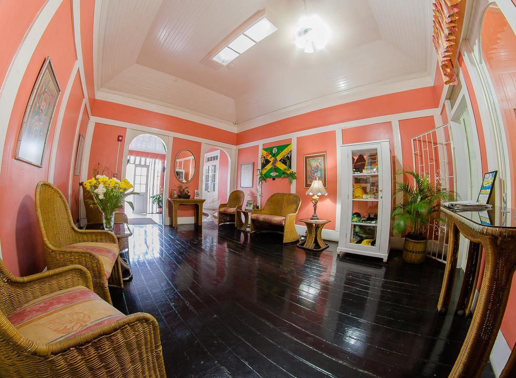 Indies Hotel Kingston Buitenkant foto
